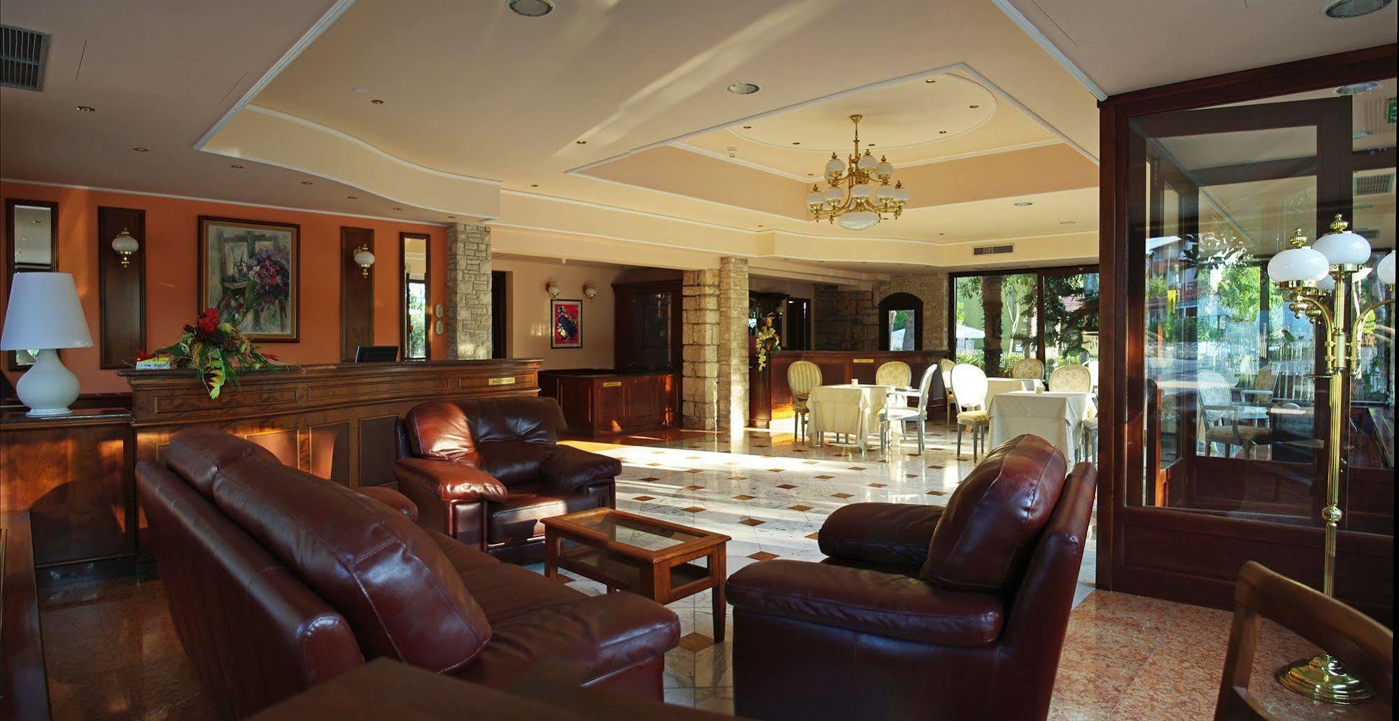 Minerva Hotel 3*